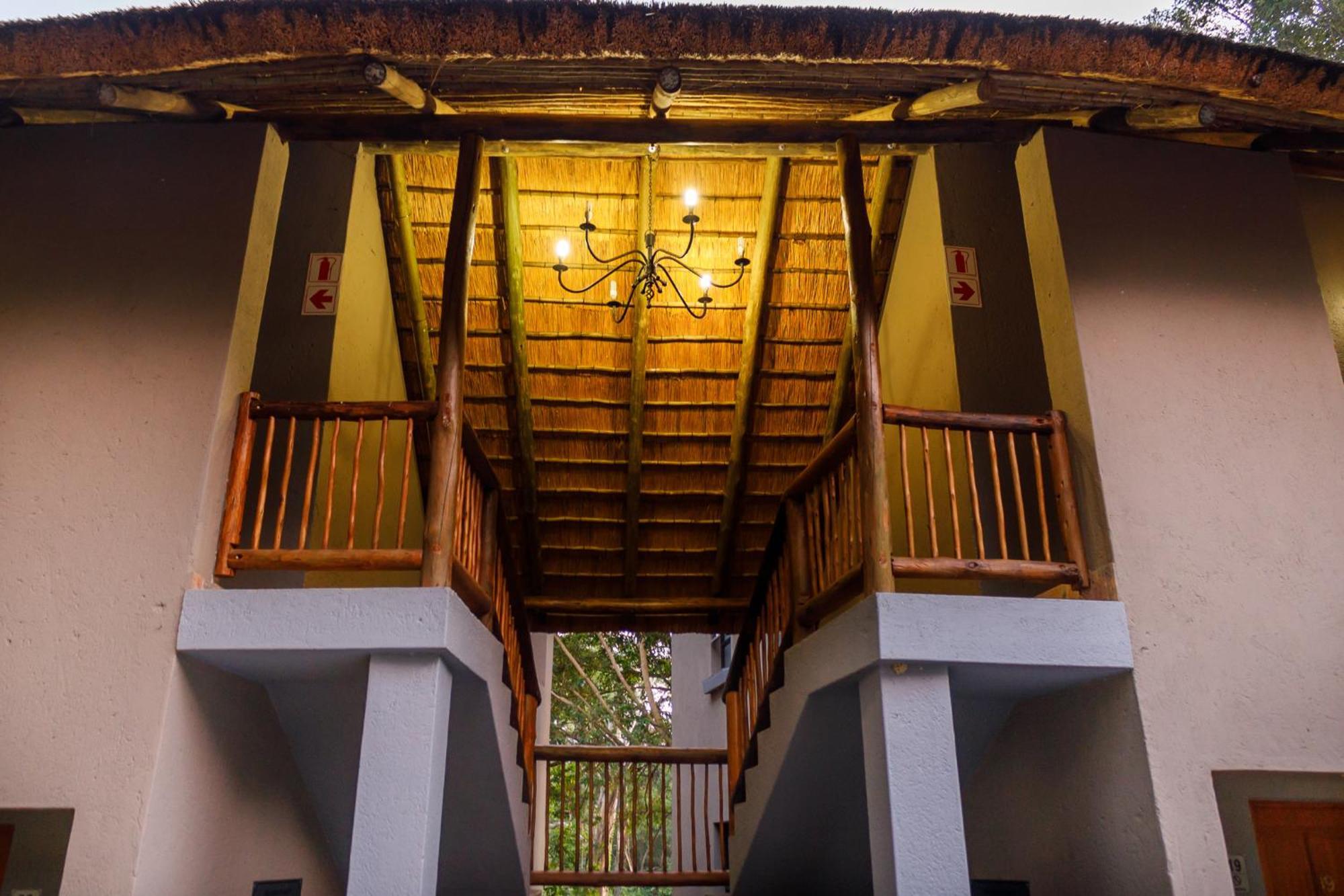Ndalo Lodge Нелспрёйт Экстерьер фото