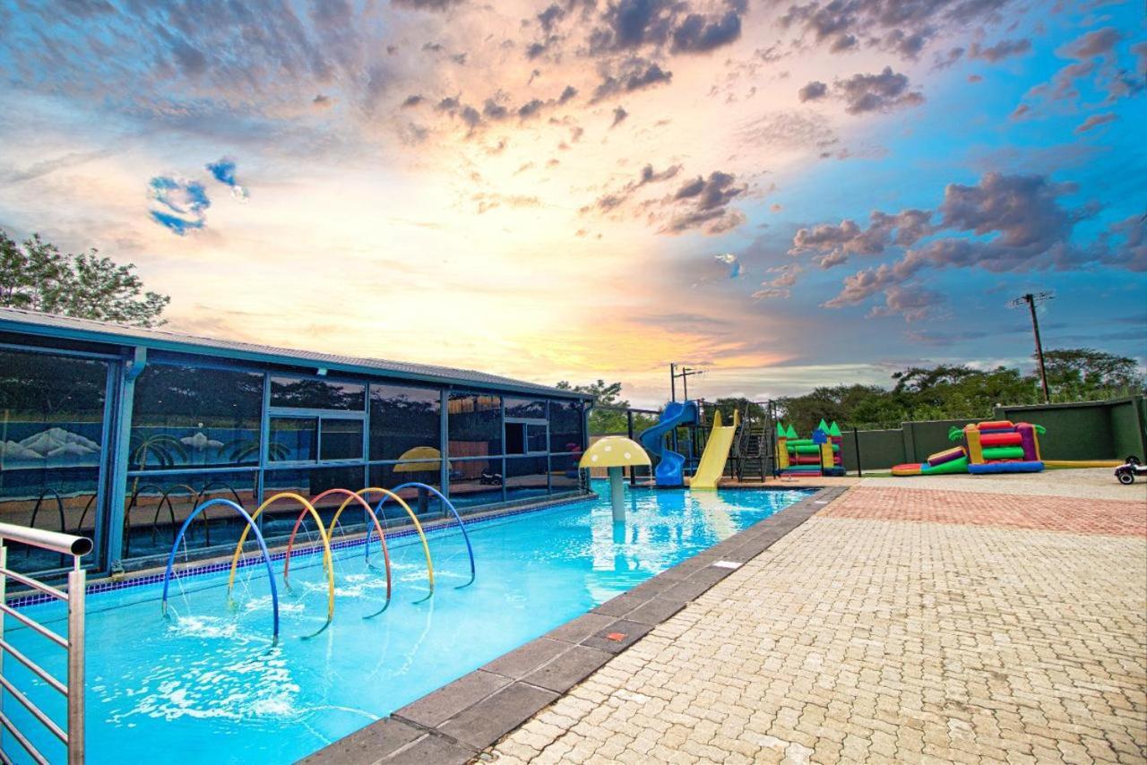 Ndalo Lodge Нелспрёйт Экстерьер фото