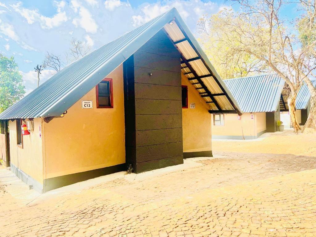 Ndalo Lodge Нелспрёйт Экстерьер фото